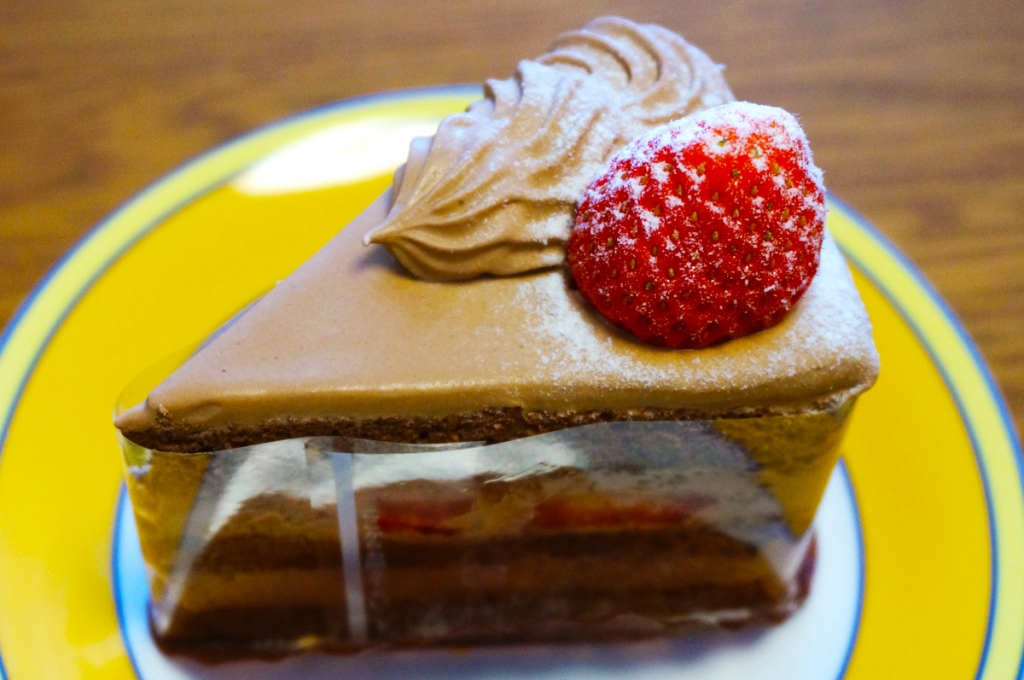 ロケット洋菓子店　チョコレートショートケーキ
