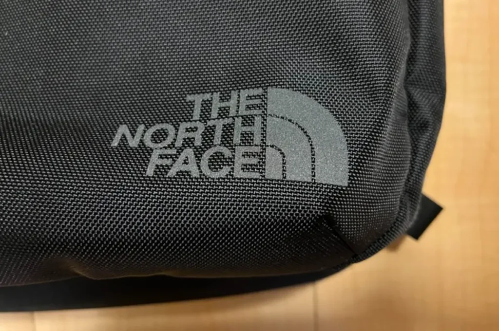 THE NORTH FACE　Shuttle Daypack Slim　ロゴリフレクター