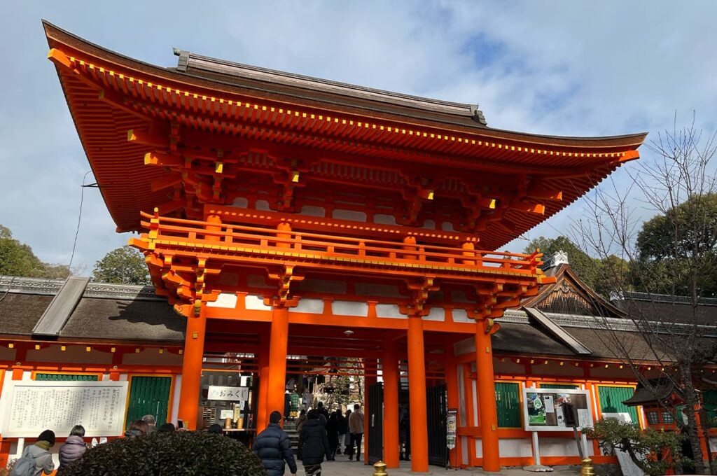 上賀茂神社　桜門